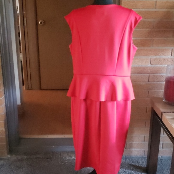 Dress - Picture 4 of 4